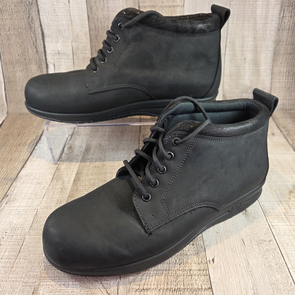 SAS Gretchen Booties Women's 9M Black Lace Up Ankle Suede Leather Comfort‎
